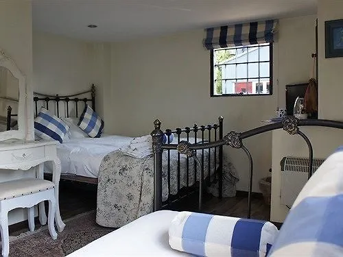 Bonningtons Stansted Self Catering Hotel Stansted Mountfitchet 3*,